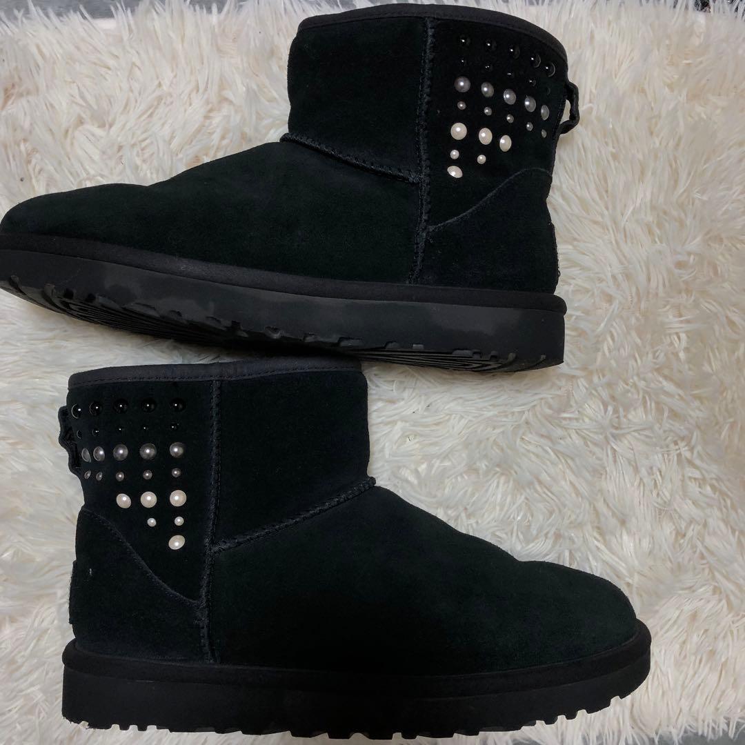 UGG アグ　スワロフスキーパール付き ムートンブーツ　レザーブーツ
