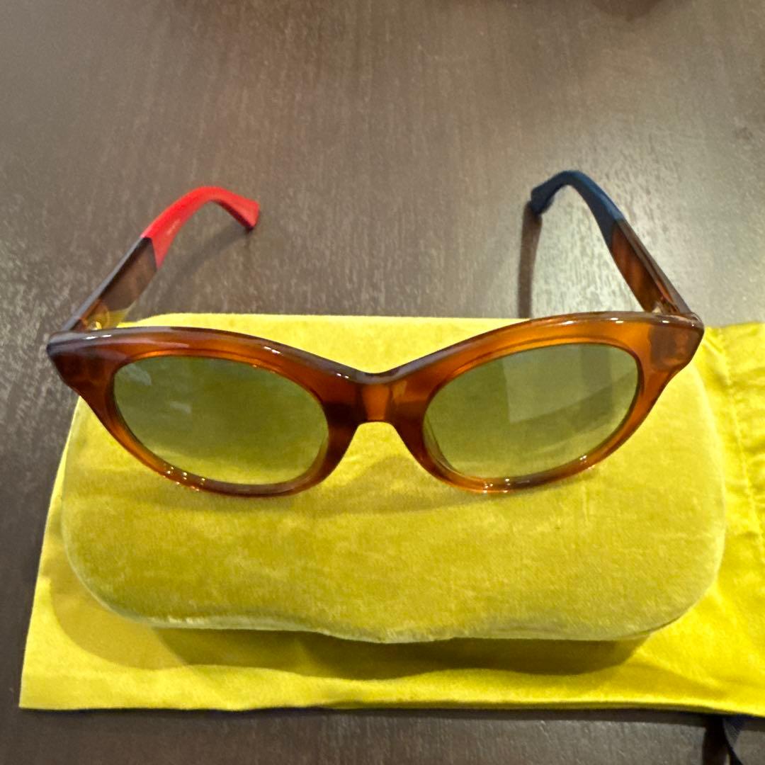 GUCCI グッチ　レディースサングラス