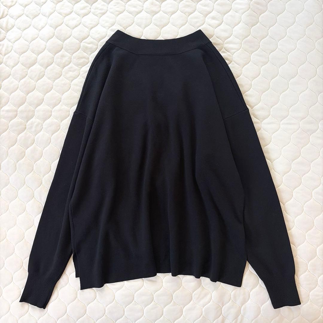 【美品】定価2.3万✴︎BEARDSLEY スムースVネックカーディガン　ブラック