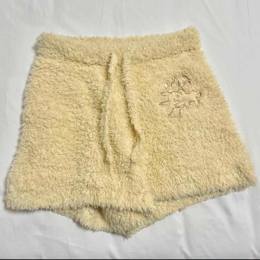 美品 ジェラートピケ ピカチュウパーカ&ショートパンツセット
