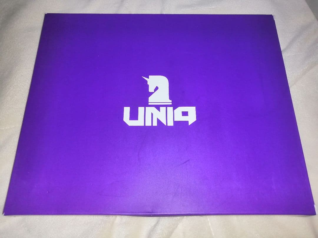 UNIQ 卓上カレンダー