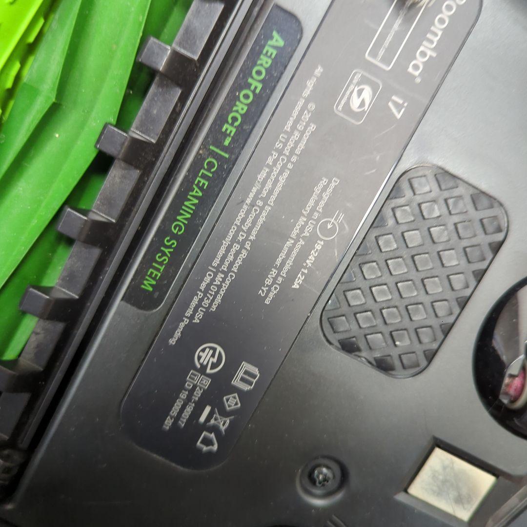 iRobot Roomba ルンバ i7　自動ゴミ収集付壊れあり写真で確認！