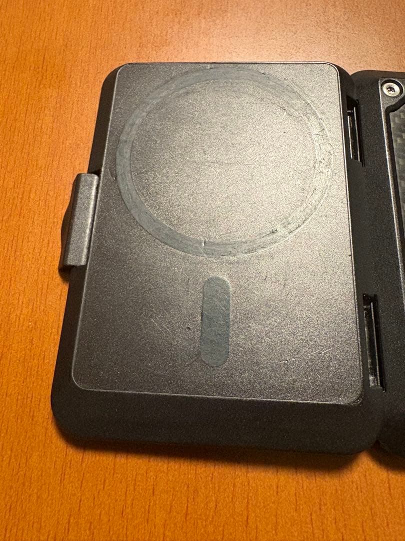 PELICAN カードガジェット　MagSafe ウォレット