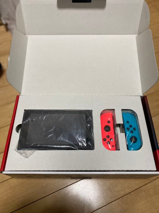 新型 Nintendo Switch 本体　ネオンカラー