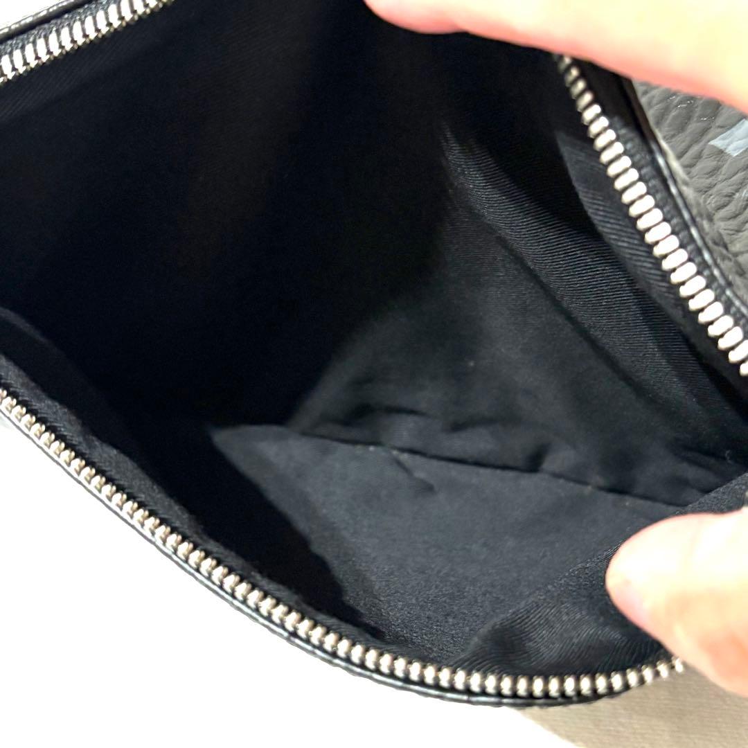 【美品】MCM　ボディバッグ　ウエストバッグ　レザー　本革　ロゴ　ブラック