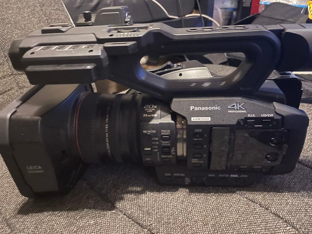 ビデオカメラ業務用　Panasonic AG-UX180