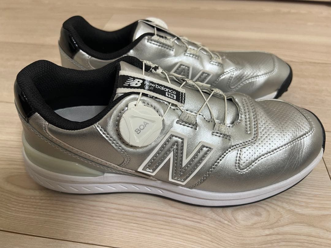 美品New Balance ゴルフシューズ 女性用 23.5cm
