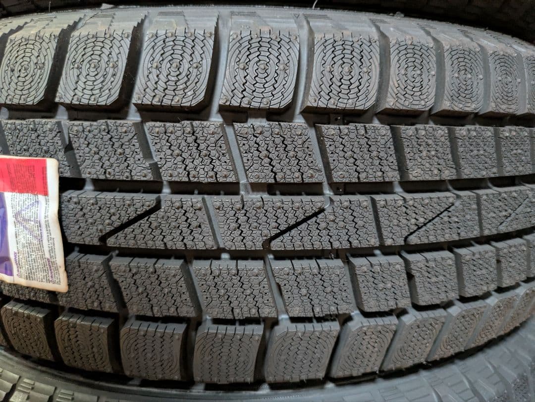 m*y様 Laufenn LW51 スタッドレスタイヤ 185/60R14 4本