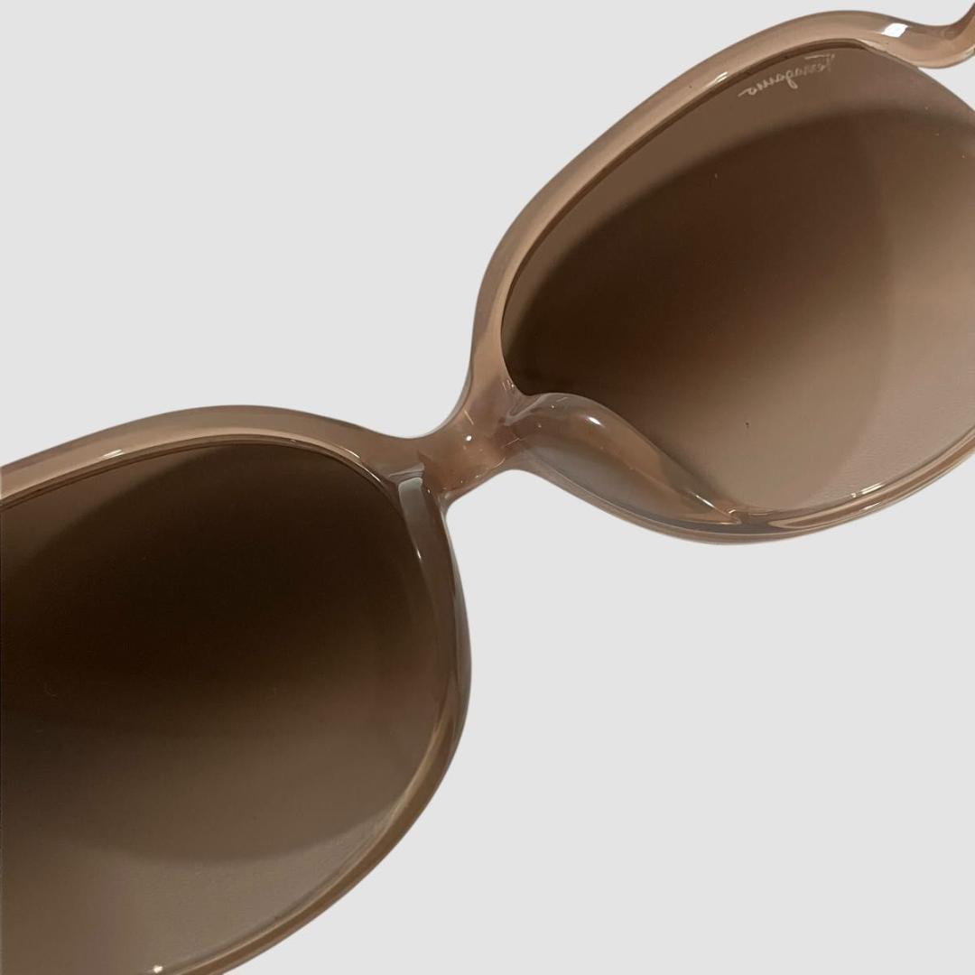 超美品　Ferragamo フェラガモ　サングラス　ガンチーニ　度なし