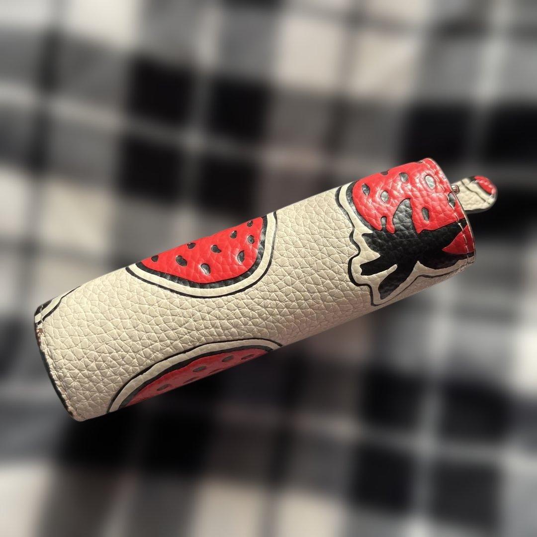 COACH イチゴ柄 二つ折り財布