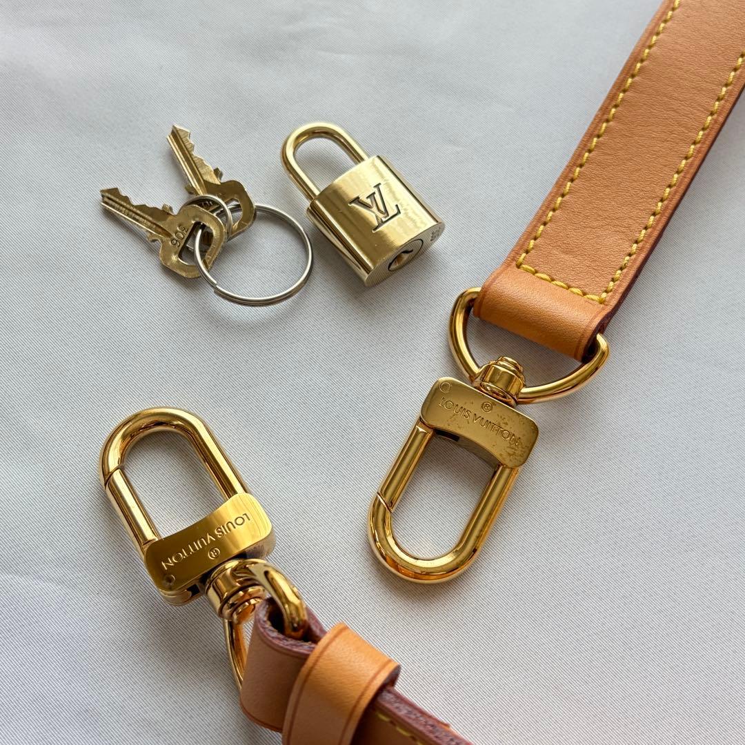 Louis Vuitton モノグラム キーポル・バンドリエール50