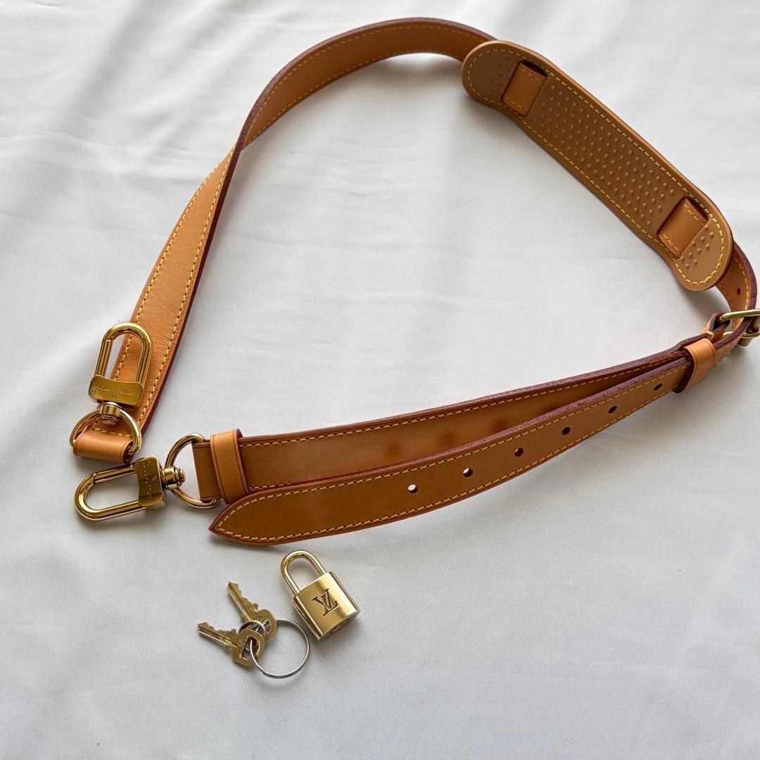 Louis Vuitton モノグラム キーポル・バンドリエール50