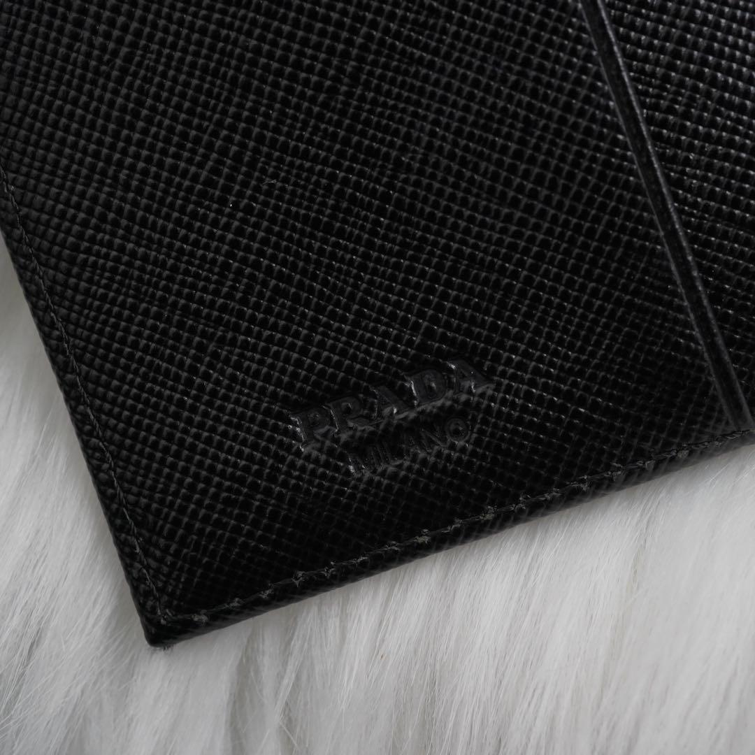 新品同様　PRADA プラダ　三つ折り財布　ナイロン　三角プレート　ブラック