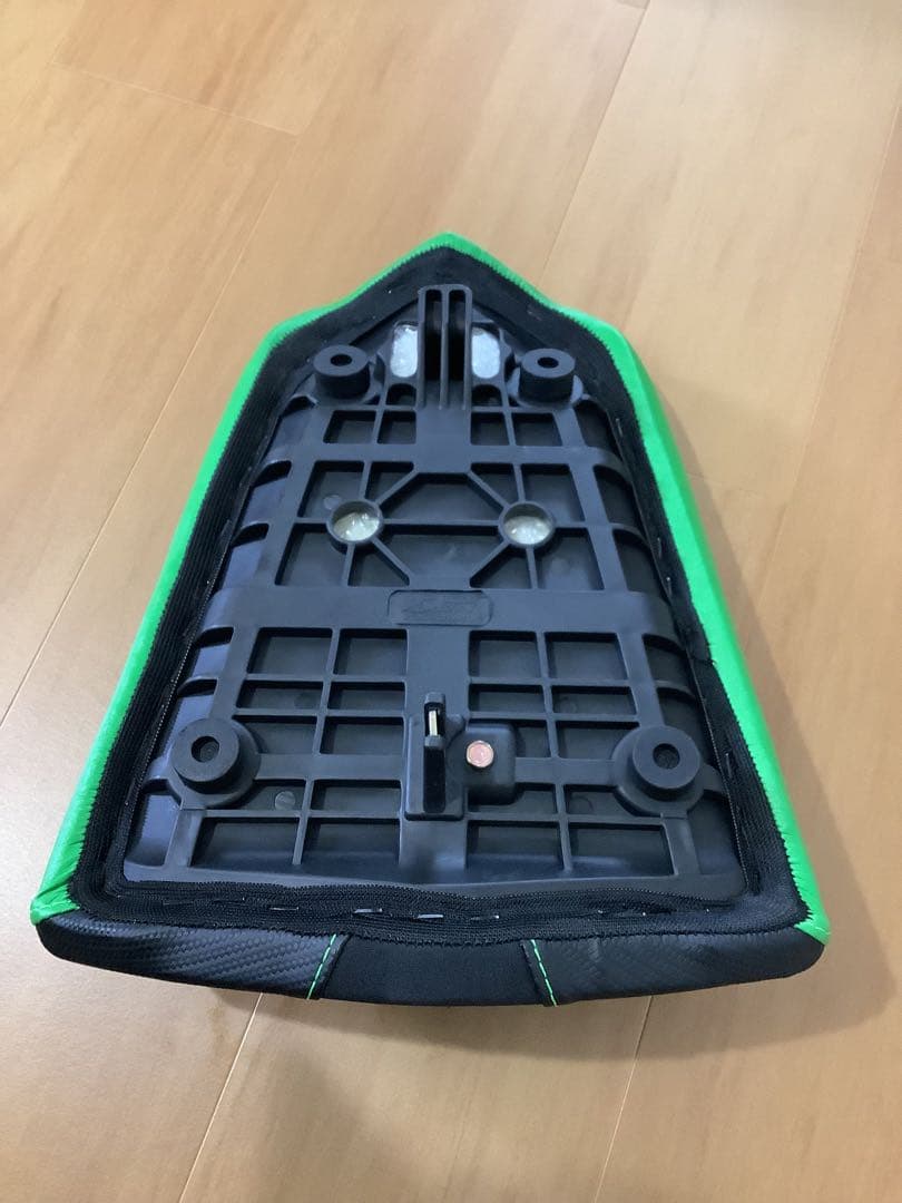 Kawasaki ニンジャ1000SX　リアシート社外品　（おまけ付））