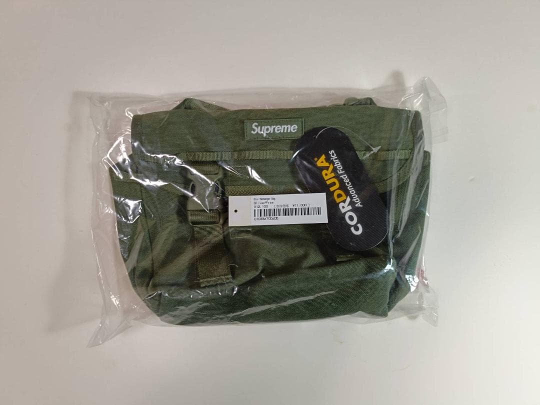 バッグ Supreme Mini Messenger Bag Olive
