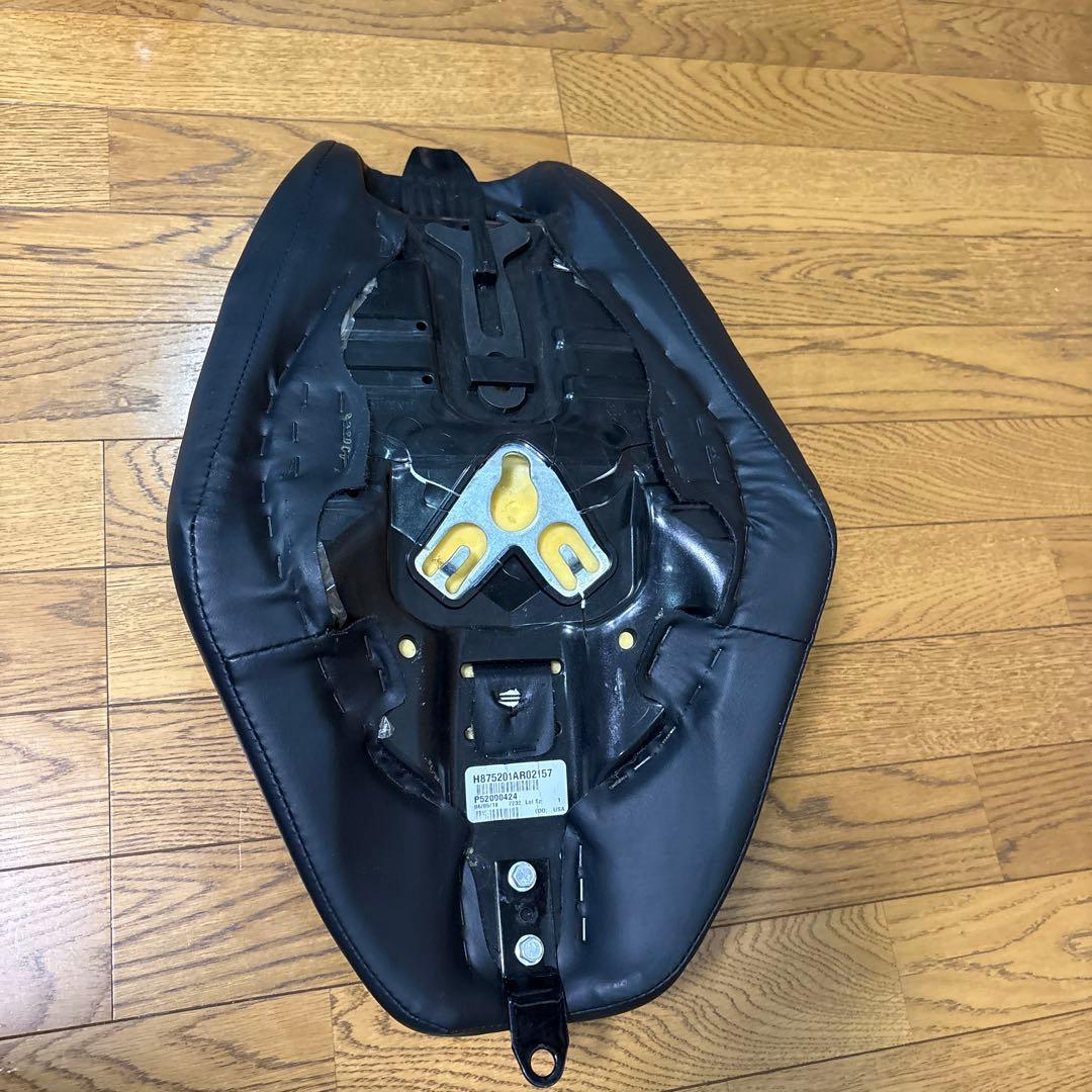 ハーレー　スポーツスターアイアン　純正シート