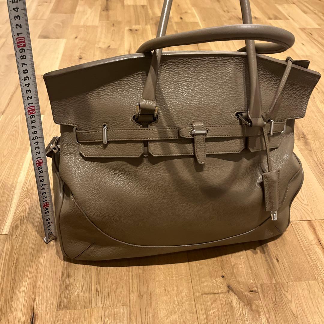 ペッレモルビダ　ボストンバック