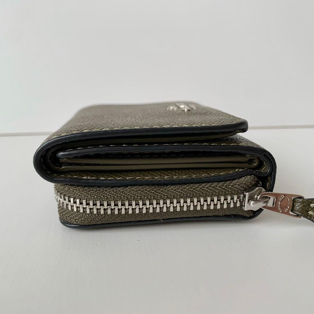 【COACH】コーチ　三つ折り財布　コンパクトウォレット　ミニ財布　カーキ　新品
