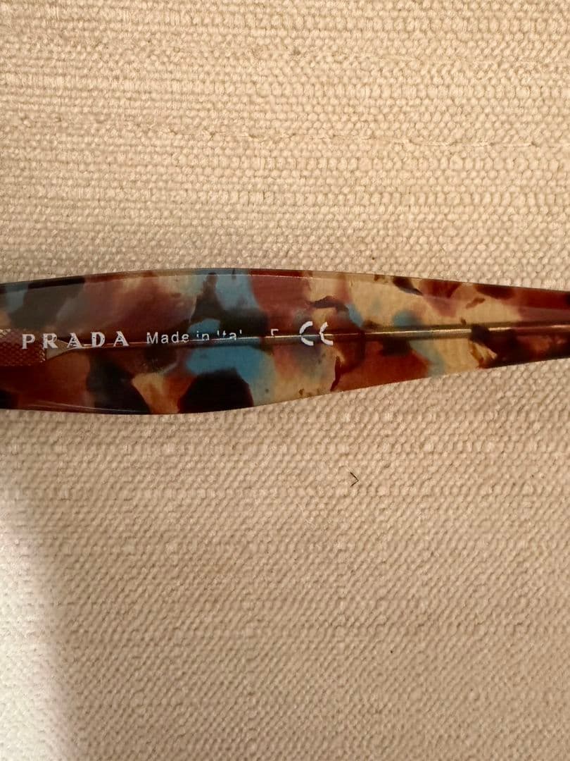 PRADA マルチカラーフレーム サングラス