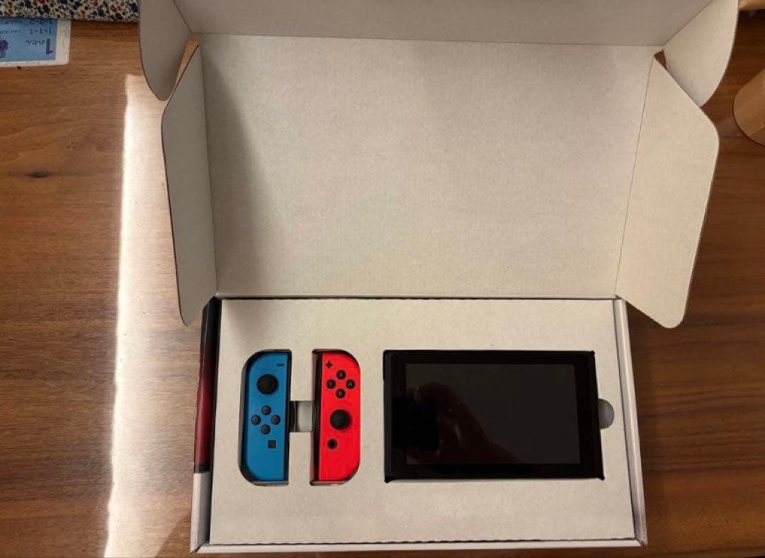 【最終値下げ】Nintendo Switch (本体+ドック+コード類)