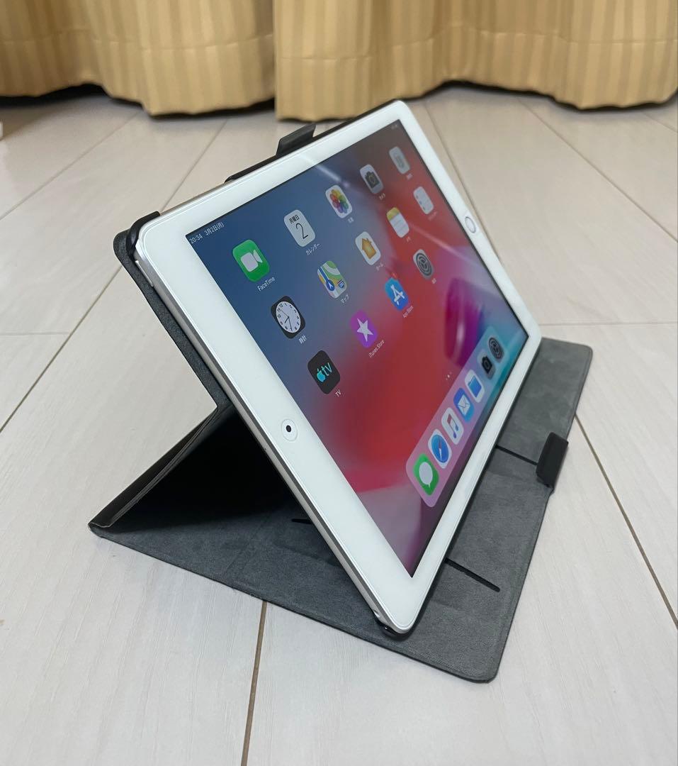 Apple iPad 第6世代　【箱付】【ケース付】 【保護フィルム付】