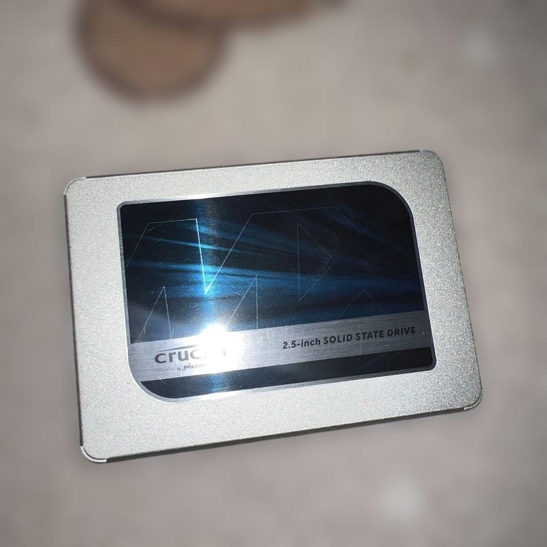 Crucial MX500 500GB 2.5インチSATA SSD 新品に近い