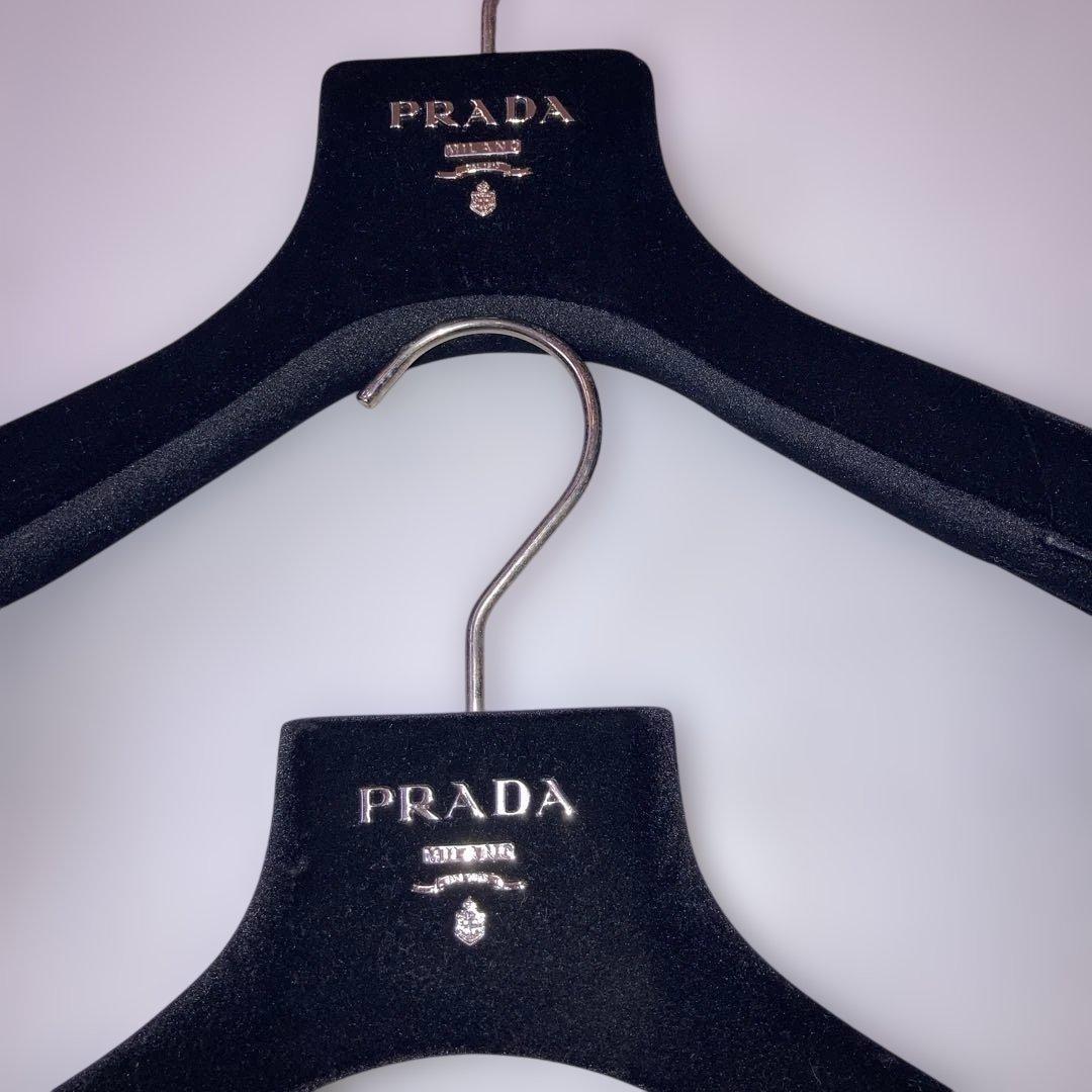 PRADA ベルベットハンガー 黒⭐️2本セット