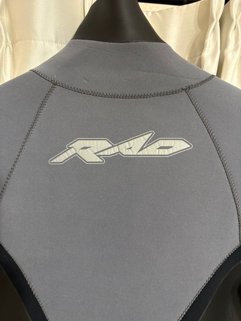 RAD ウェットスーツセミドライ　BEWET