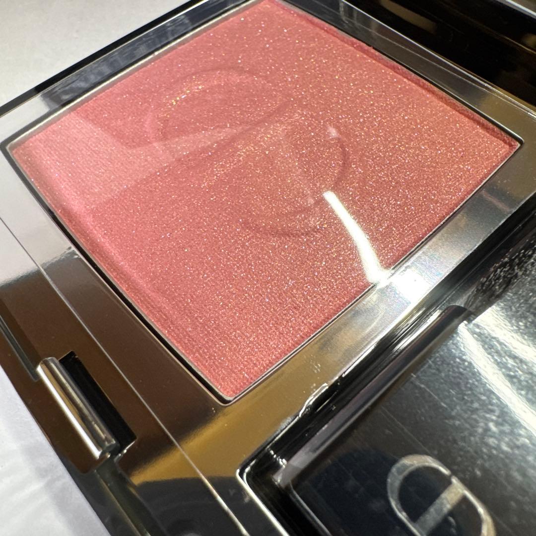 Dior スキンルージュブラッシュ212