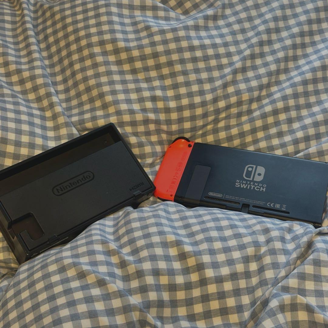 Nintendo Switch 本体＋右ジョイコン＋ドックのみ　動作確認済