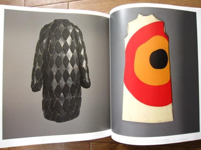 Paris Haute Couture　パリ　オートクチュール