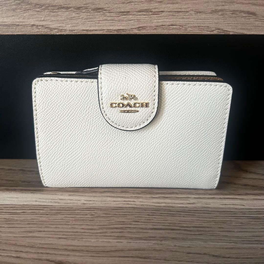 COACH 二つ折り財布 黒2点 COACH 二つ折り財布 白2点
