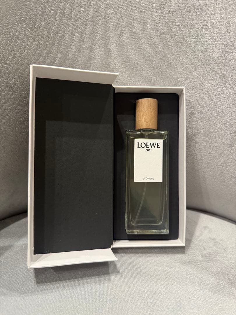 m*^様 LOEWE 001 香水 50ml