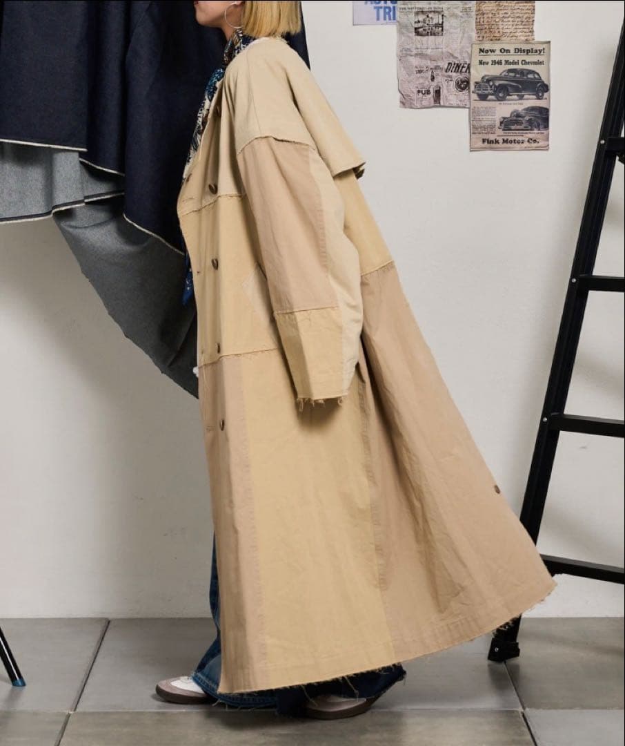 新品タグ付き【etsinta】2WAYジレロングトレンチコート