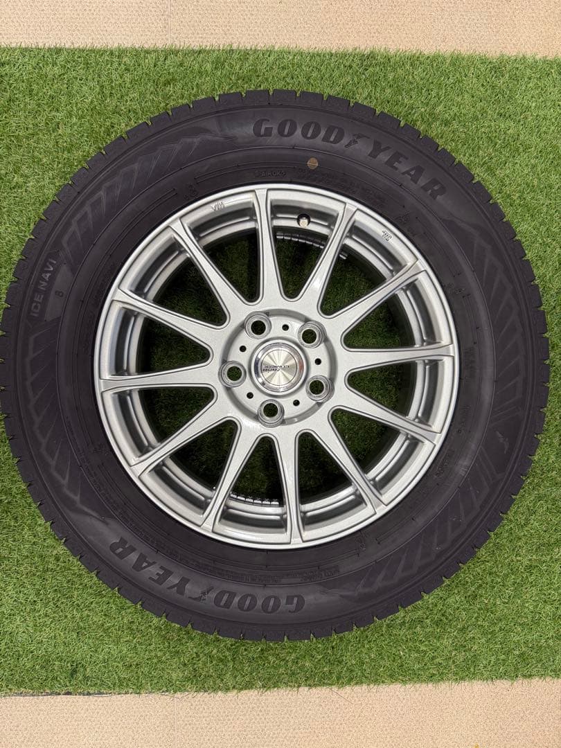 アルファード30 スタッドレスタイヤセット　215/65 R16 インセット38