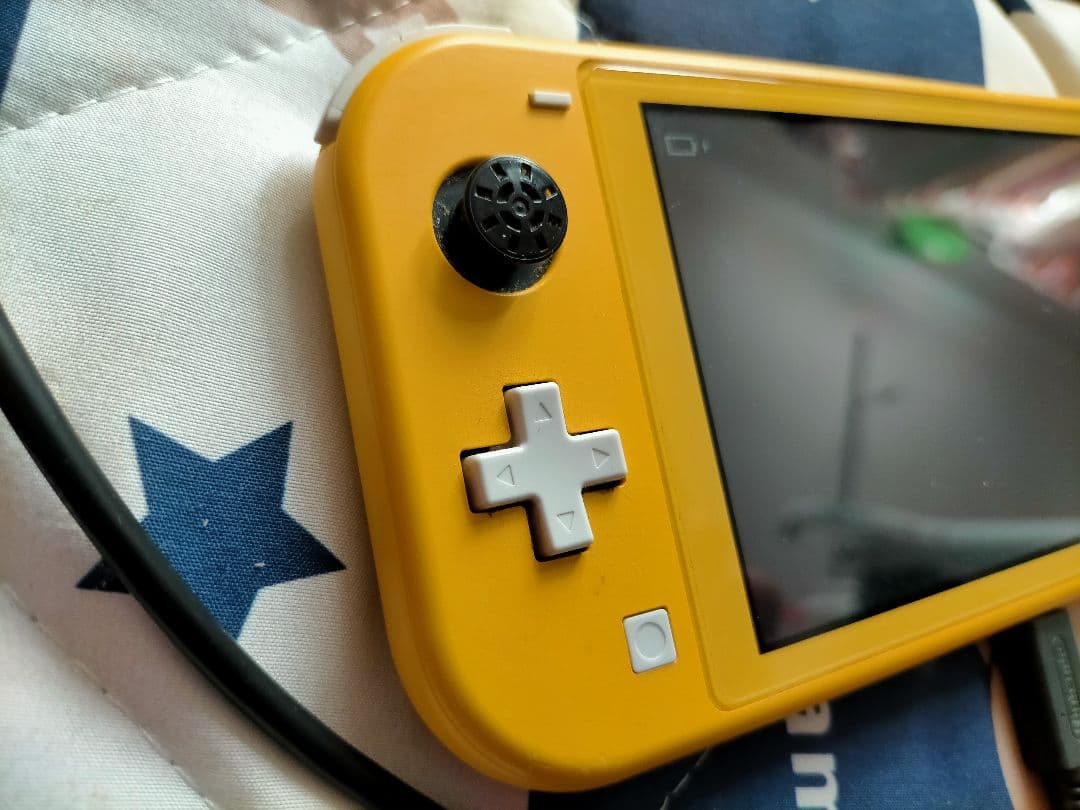 Nintendo Switch Lite イエロー 画面不調 ジャンク