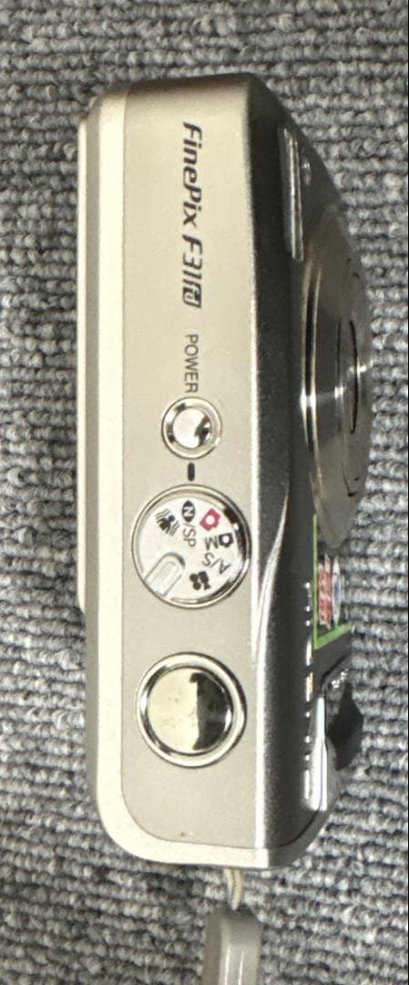 (富士フィルム)FUJIFILM FinePix F31fd