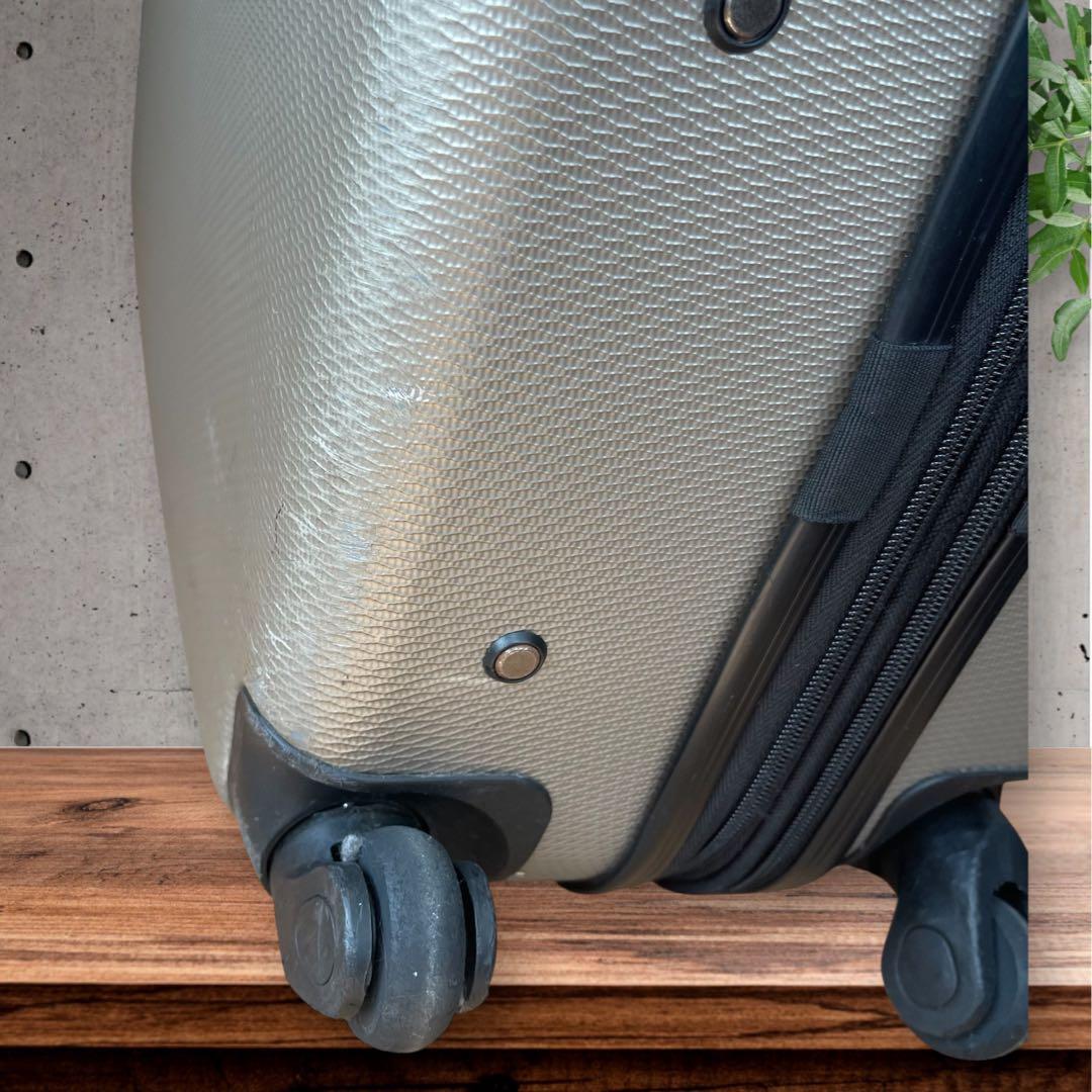 Samsonite 機内用 持ち込み 4輪 スーツ キャリーケース シルバー