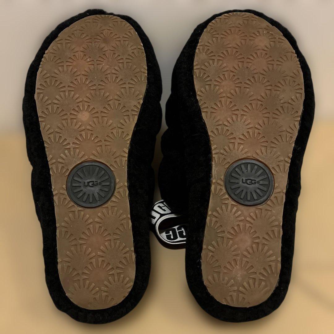 【美品】UGG ブラック ムートン　ボア スリッパ　25cm
