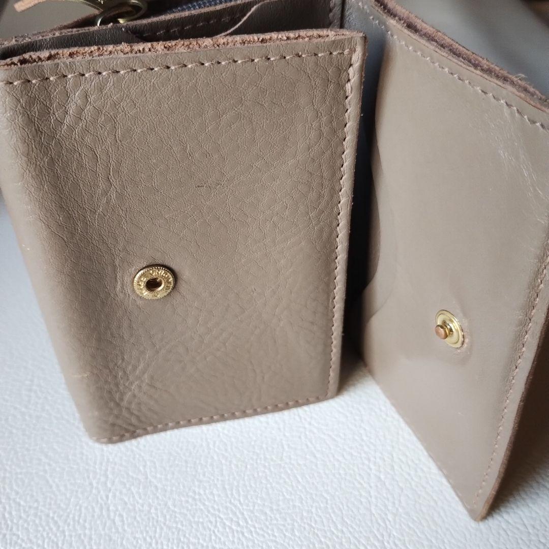 イルビゾンテ　三つ折り財布　ミニウォレット　グレー　ジップ　 シンプル