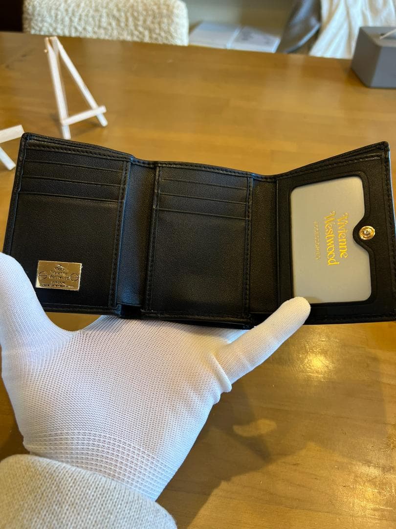 Vivien Westwood 黒レザー名刺入れ（３つ折り×がま口）