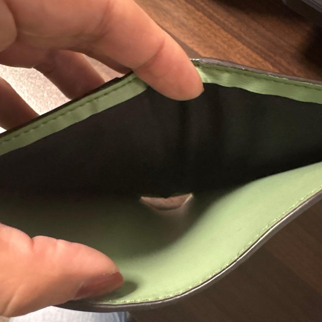 フェラガモ 二つ折り財布　グリーン【お値下げ対応可】