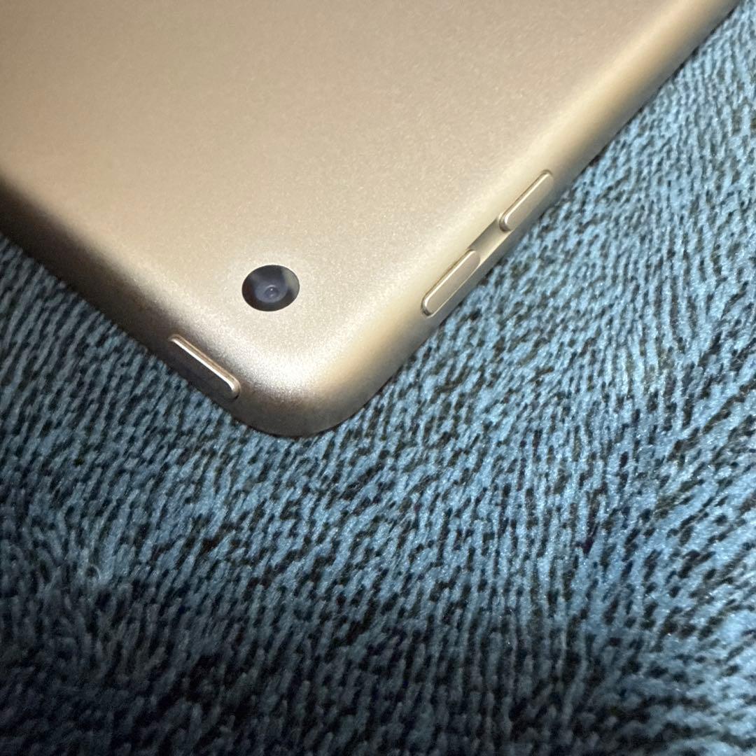 【美品】iPad 第5世代 Wi-Fi 32GB シルバー