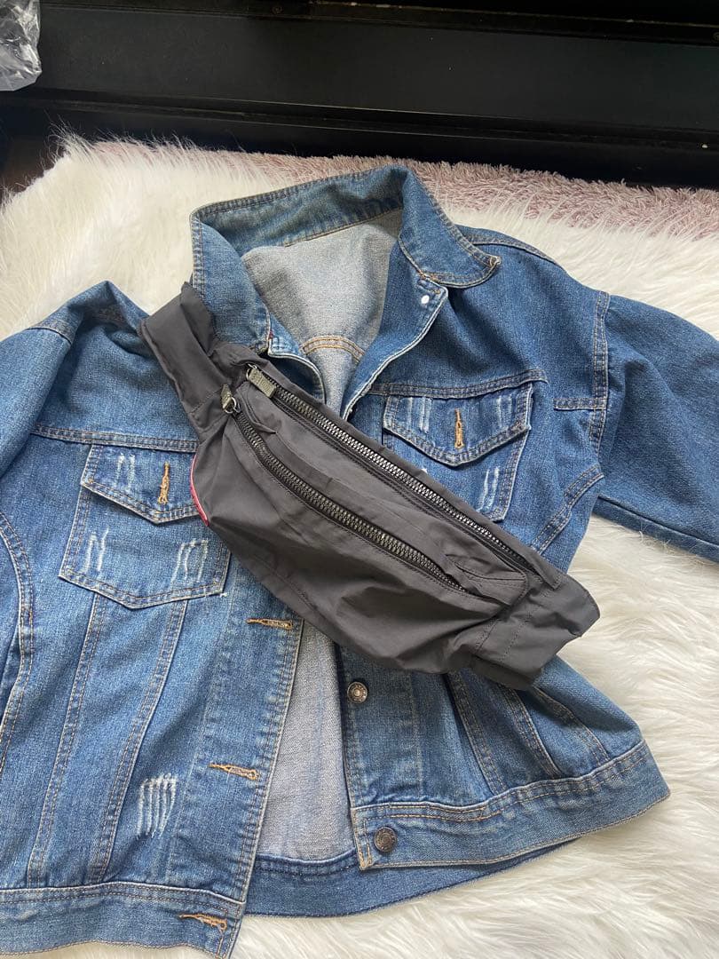 レア　Prada ウエストバッグ　unisex 男もおすすめ
