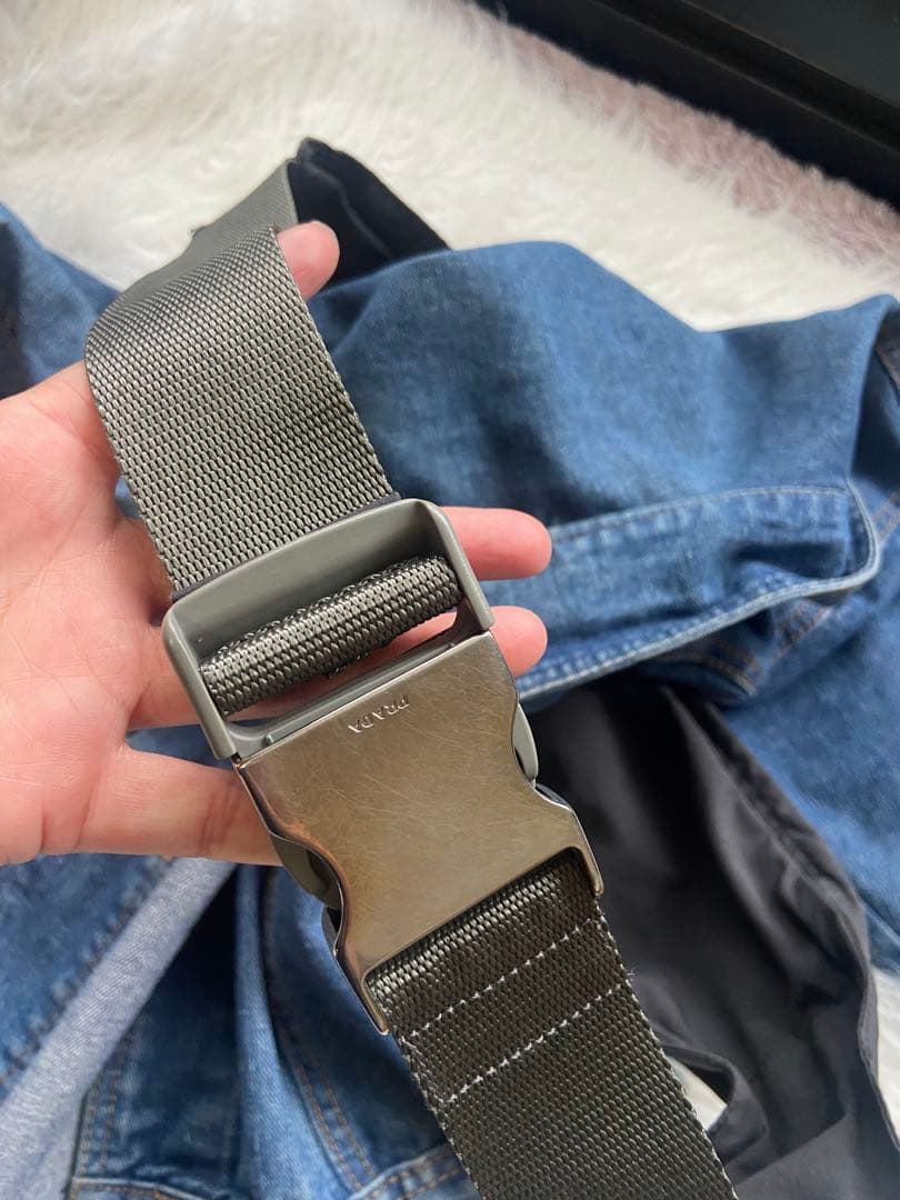 レア　Prada ウエストバッグ　unisex 男もおすすめ