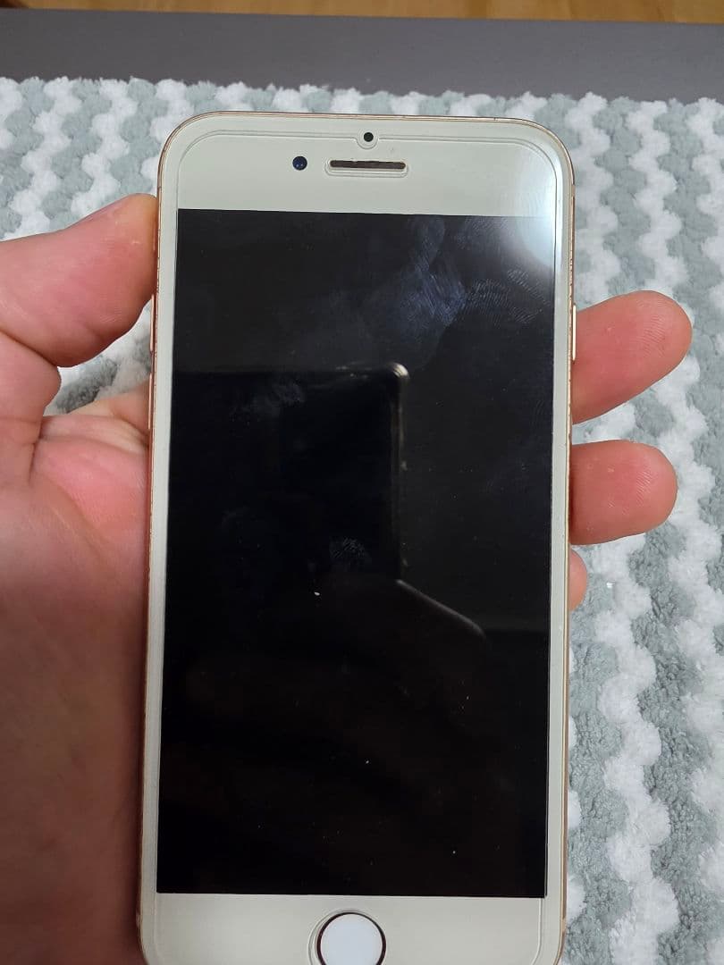 スマートフォン本体 Apple iPhone 8, 64GB, Gold, Battery 88%