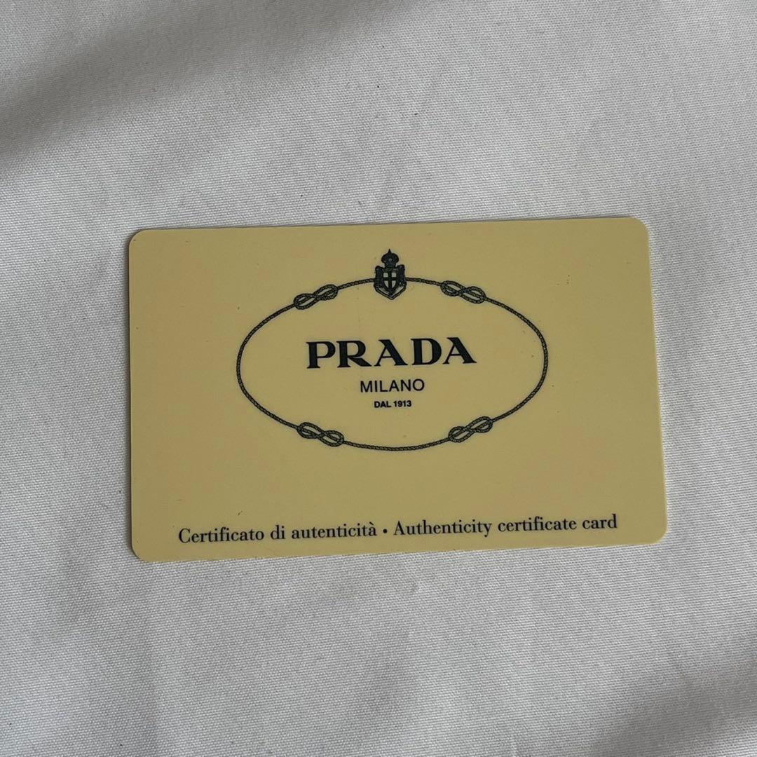 未使用級✨　PRADA 折り財布　財布　レザー　　ブラウンベージュ系