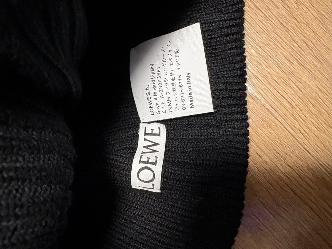 LOEWE 黒 ニット帽