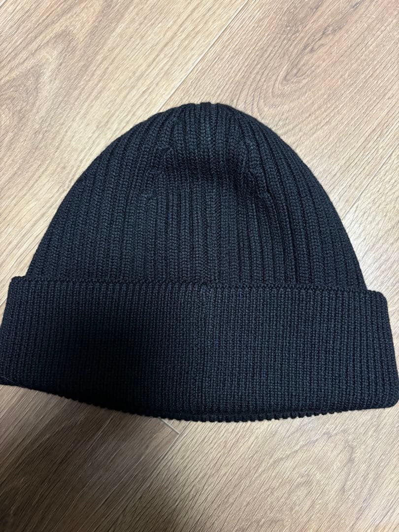 LOEWE 黒 ニット帽