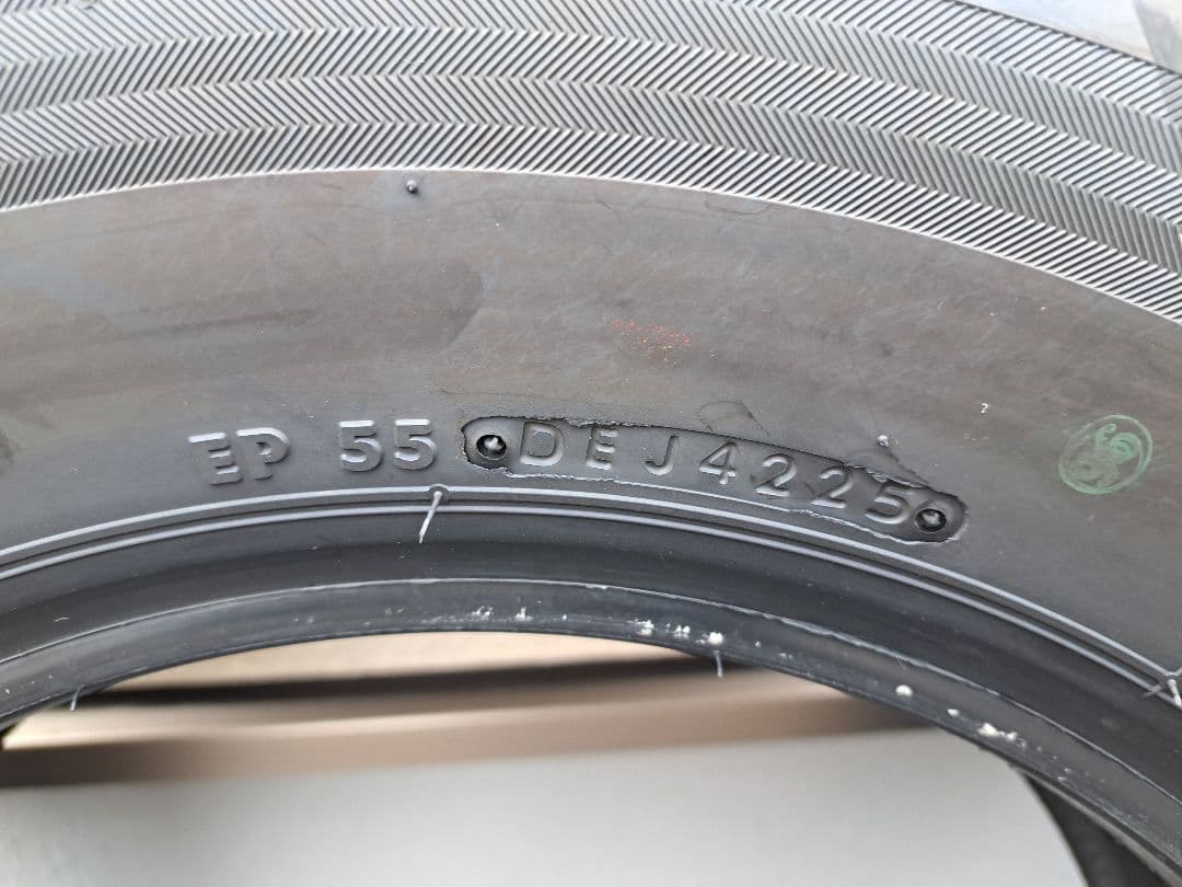 ②【2本分】ハイエース ブリジストン 195/80R15 新車外し